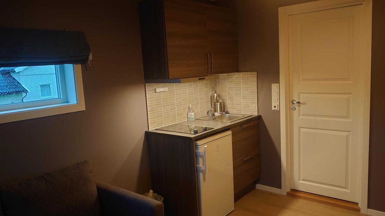 Pa Hjornet Gjestehus Skjervoy Zewnętrze zdjęcie